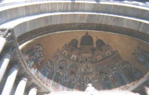 portal Dozovho palaca v Benatkach